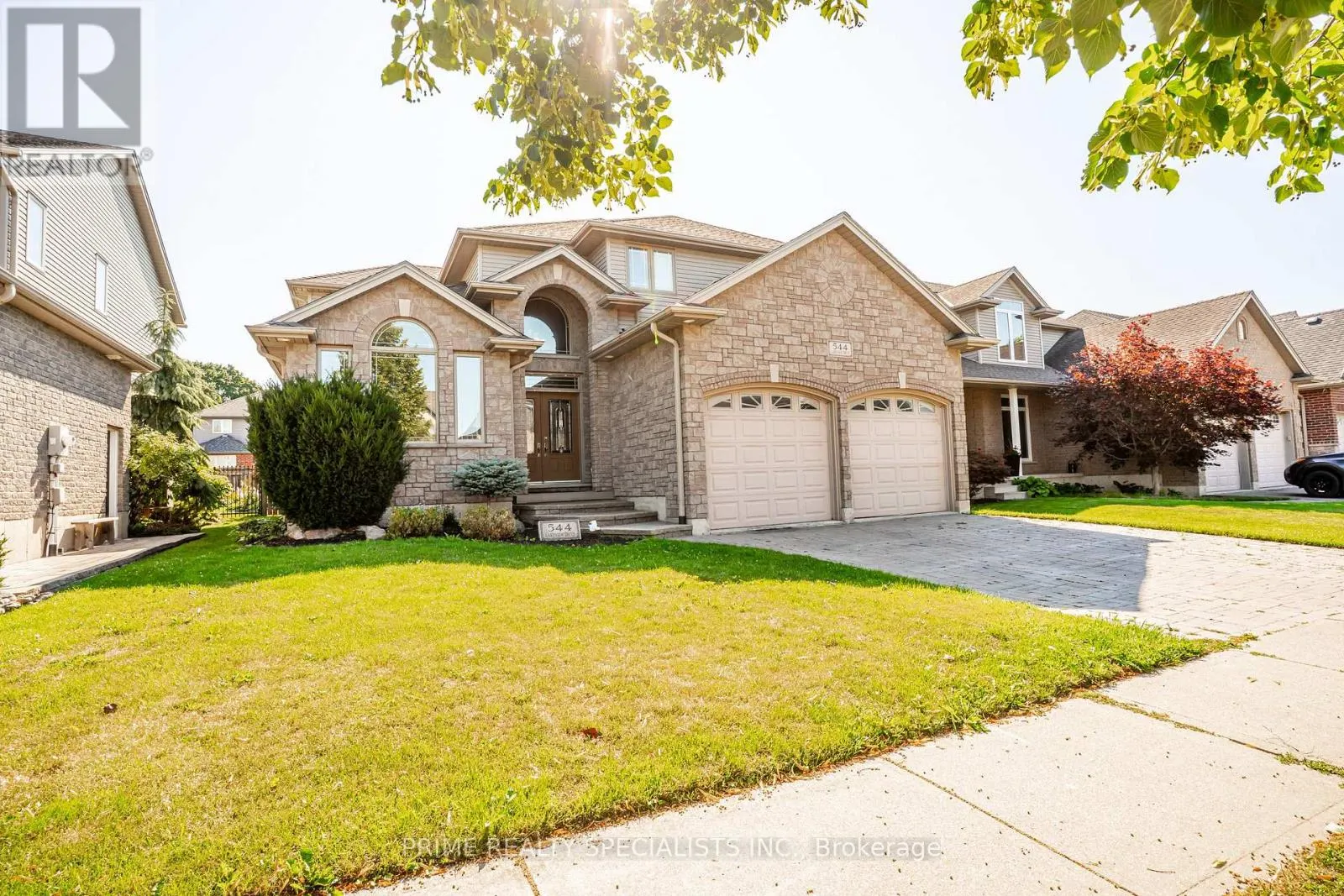 544 LAKEVIEW DRIVE
