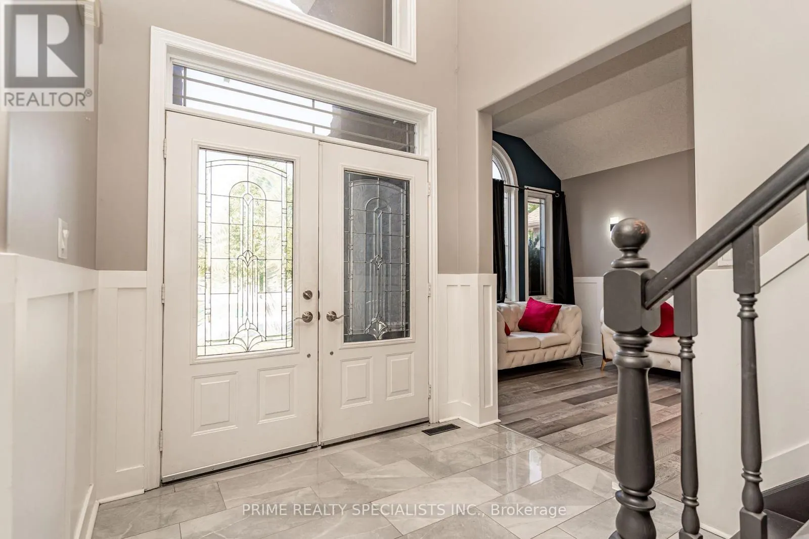 544 LAKEVIEW DRIVE