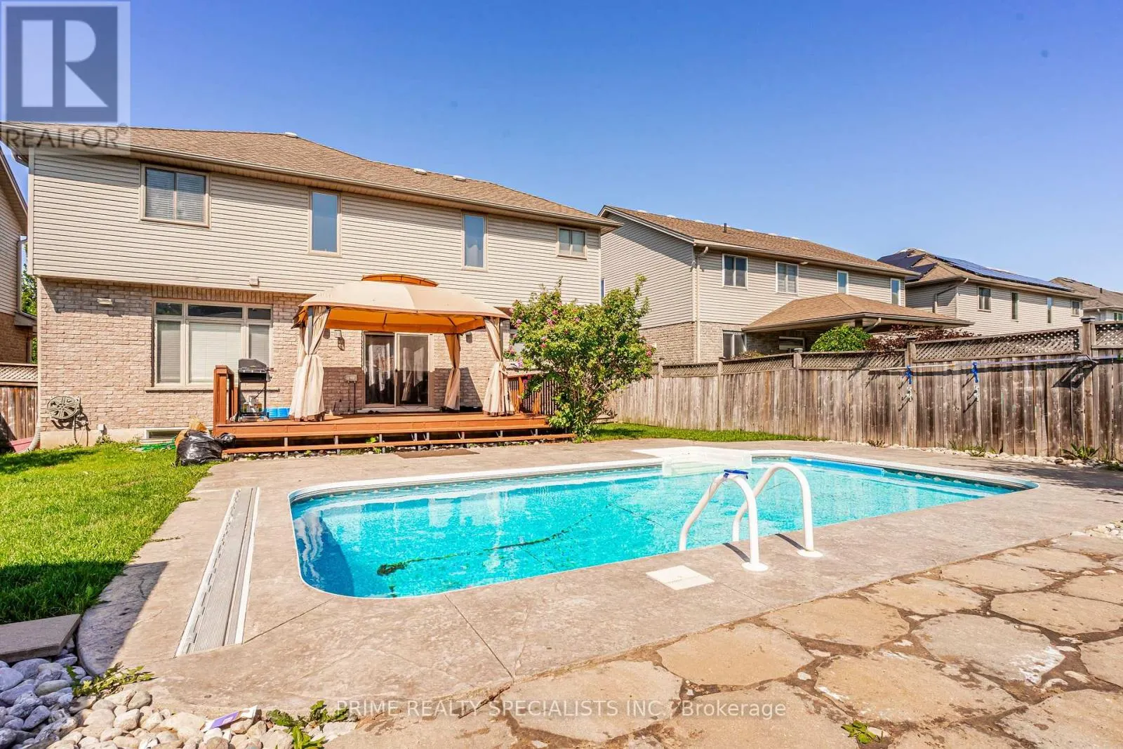 544 LAKEVIEW DRIVE