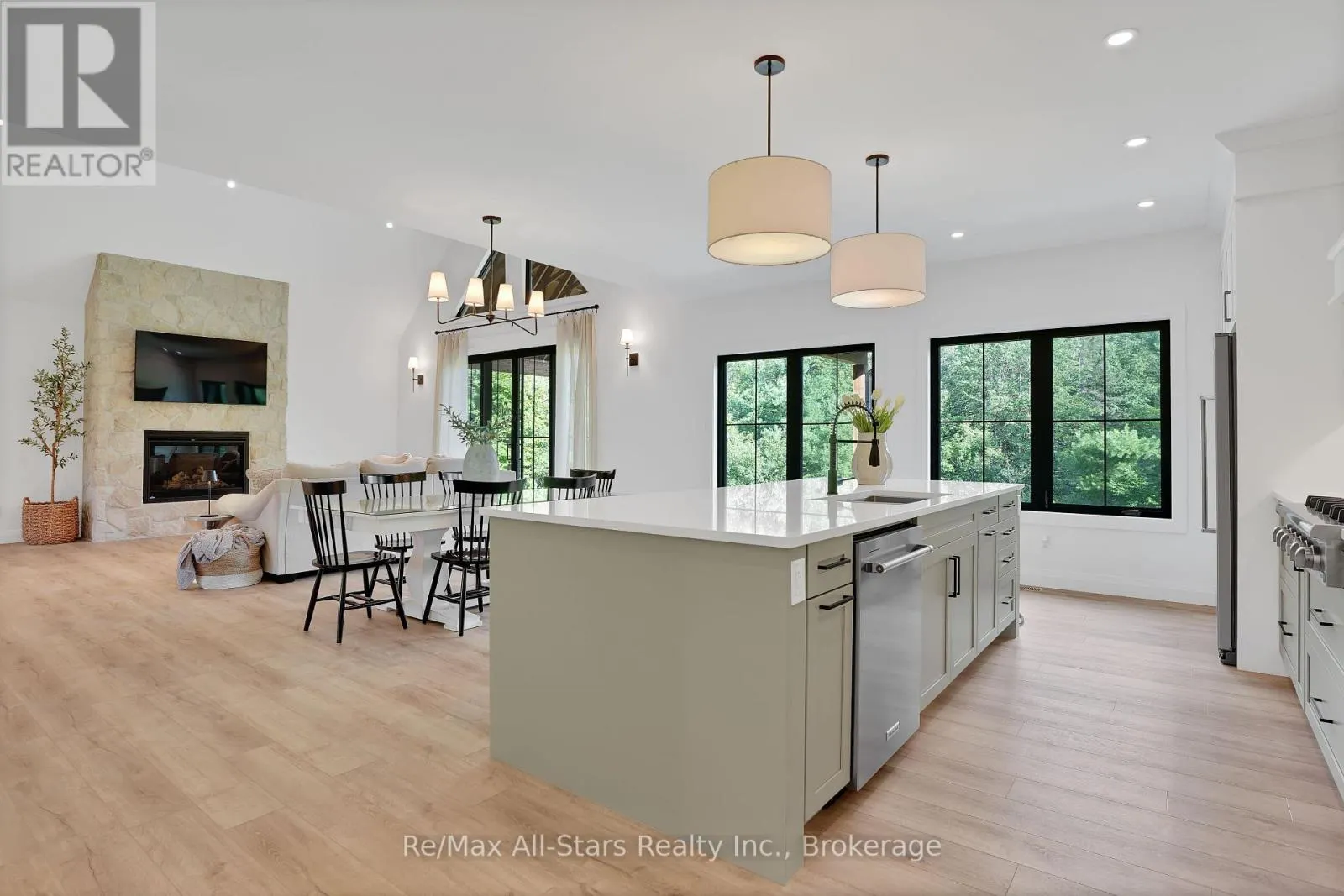 210 WHITE VALLEY ROAD