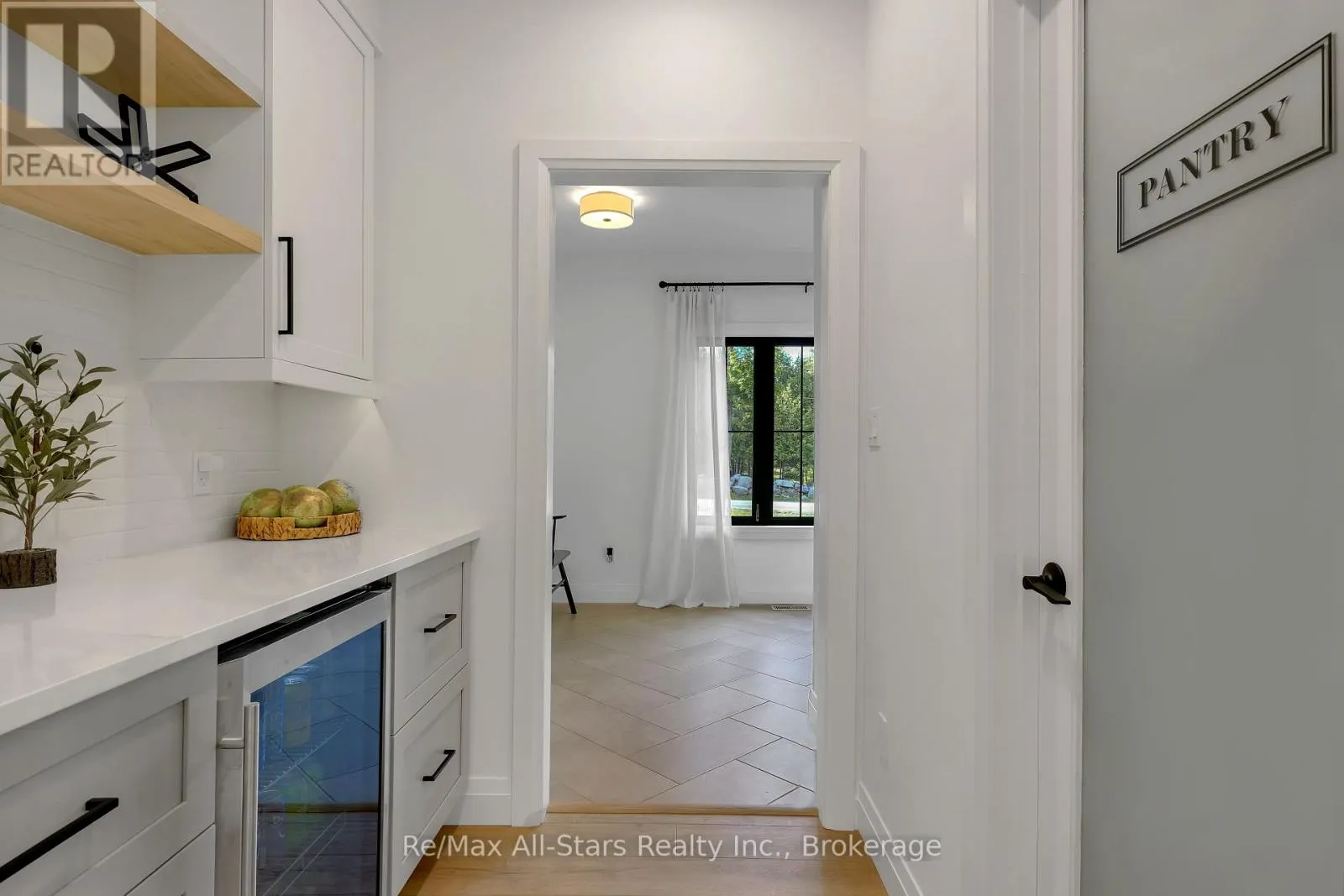 210 WHITE VALLEY ROAD