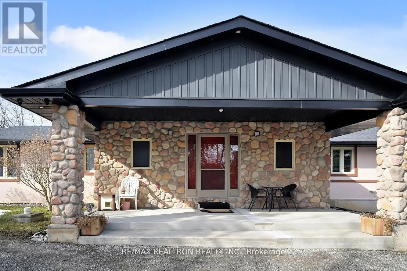 709 ROLAND ROAD