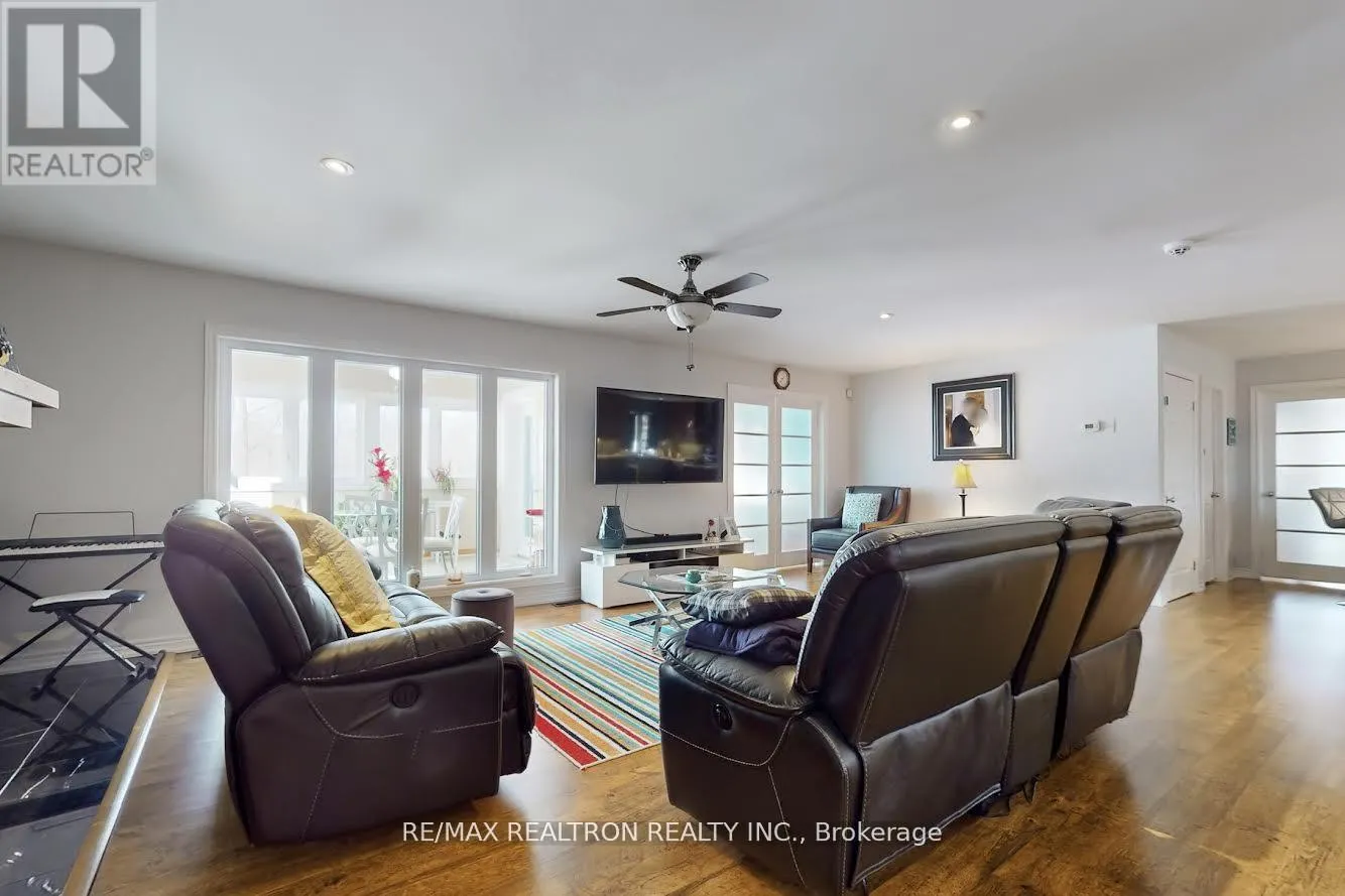 709 ROLAND ROAD
