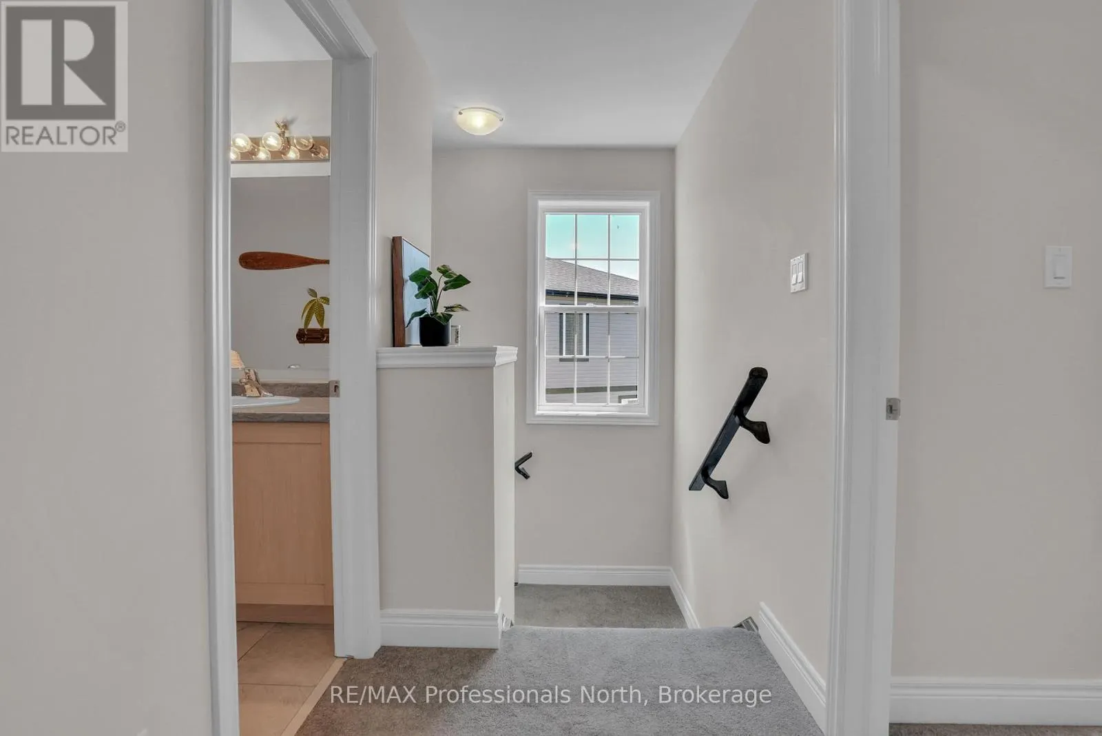 33 WHITEHORN PARK ROAD W