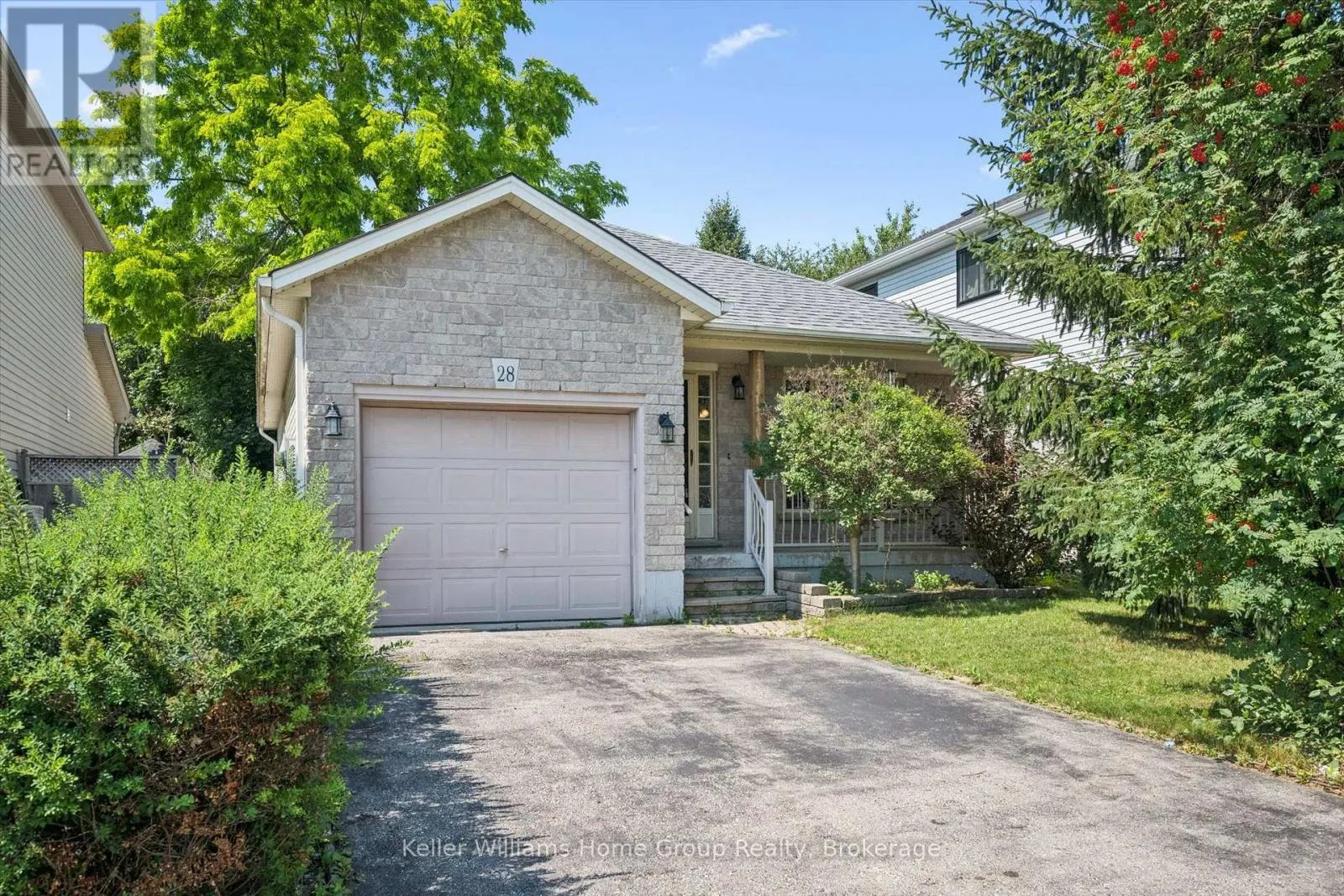 28 PEGLAR CRESCENT
