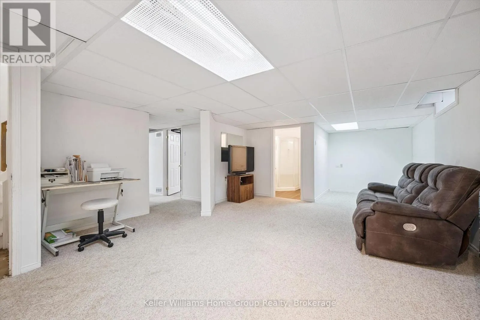 28 PEGLAR CRESCENT
