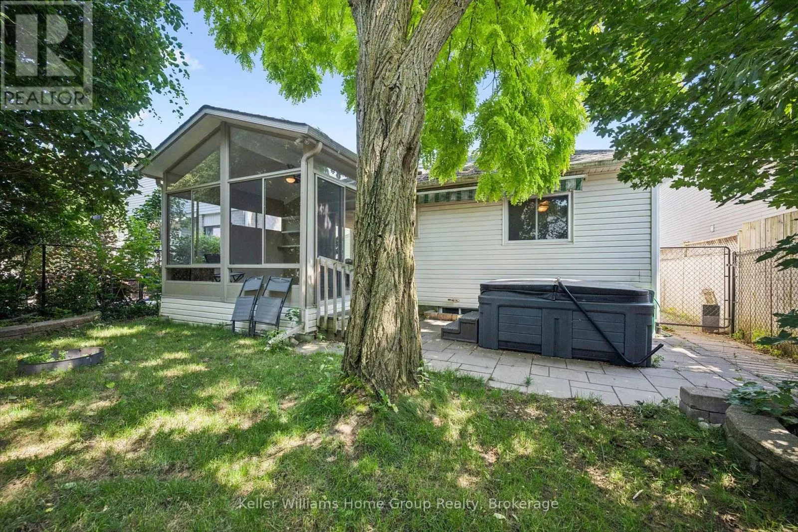 28 PEGLAR CRESCENT