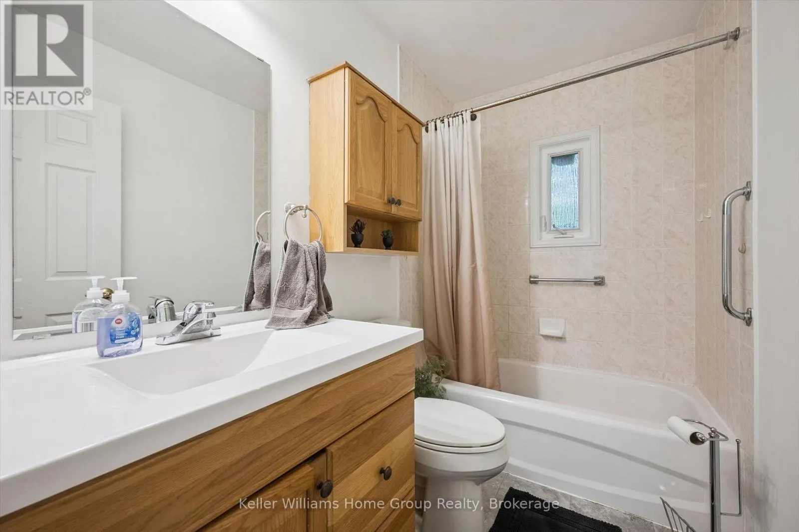 28 PEGLAR CRESCENT