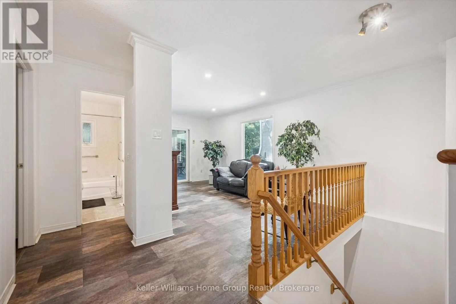 28 PEGLAR CRESCENT
