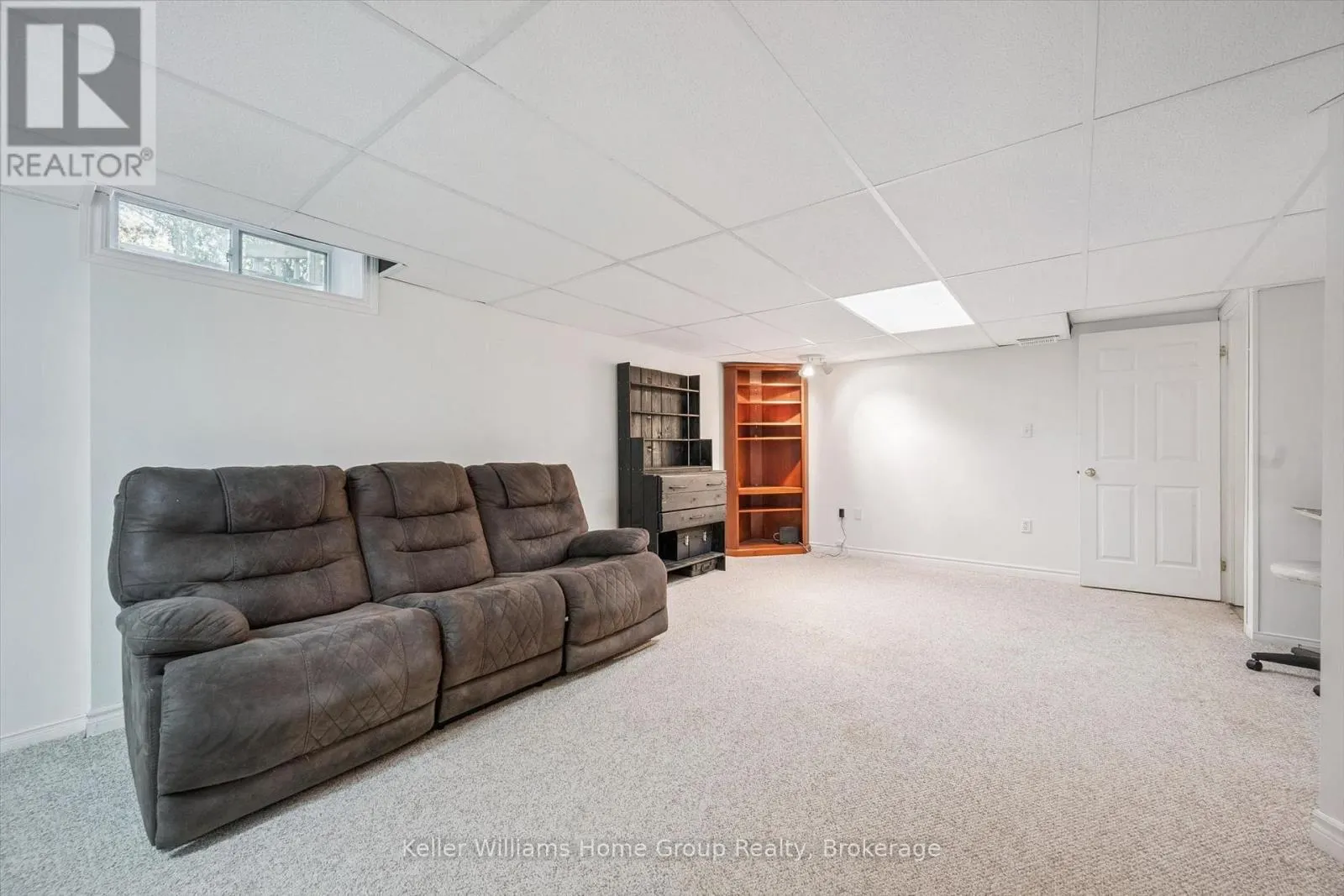 28 PEGLAR CRESCENT