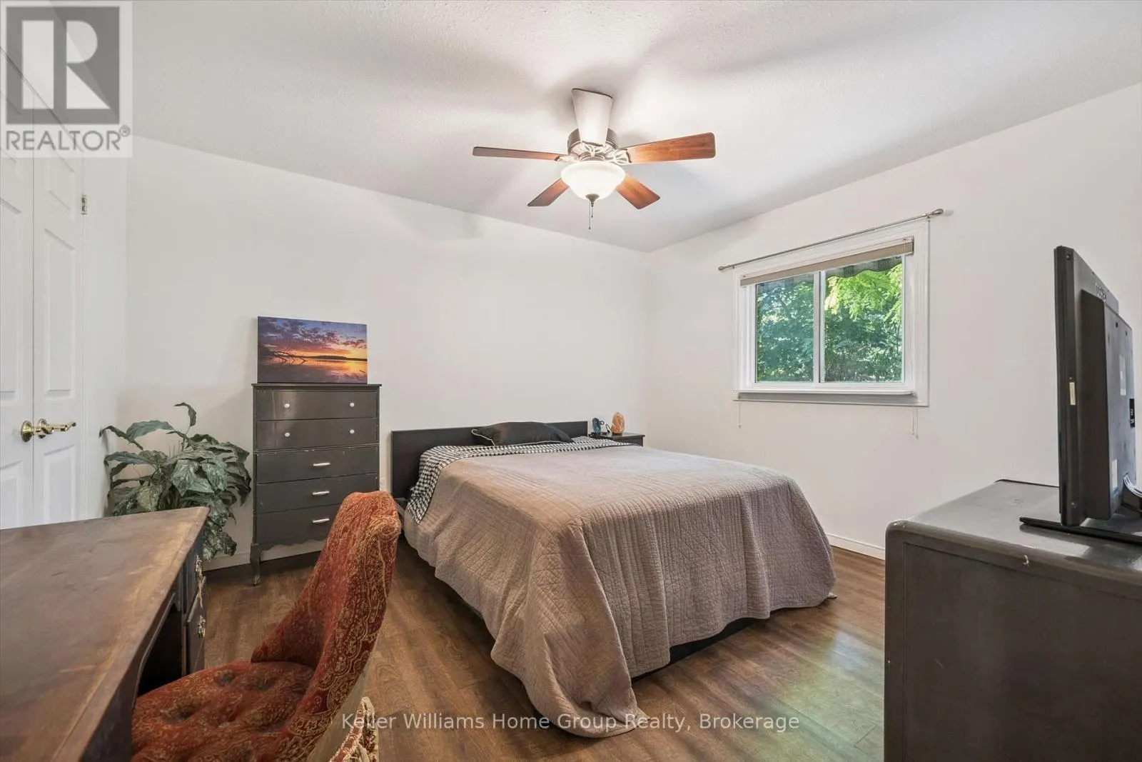 28 PEGLAR CRESCENT