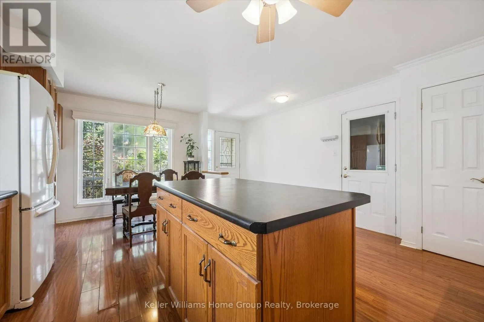 28 PEGLAR CRESCENT