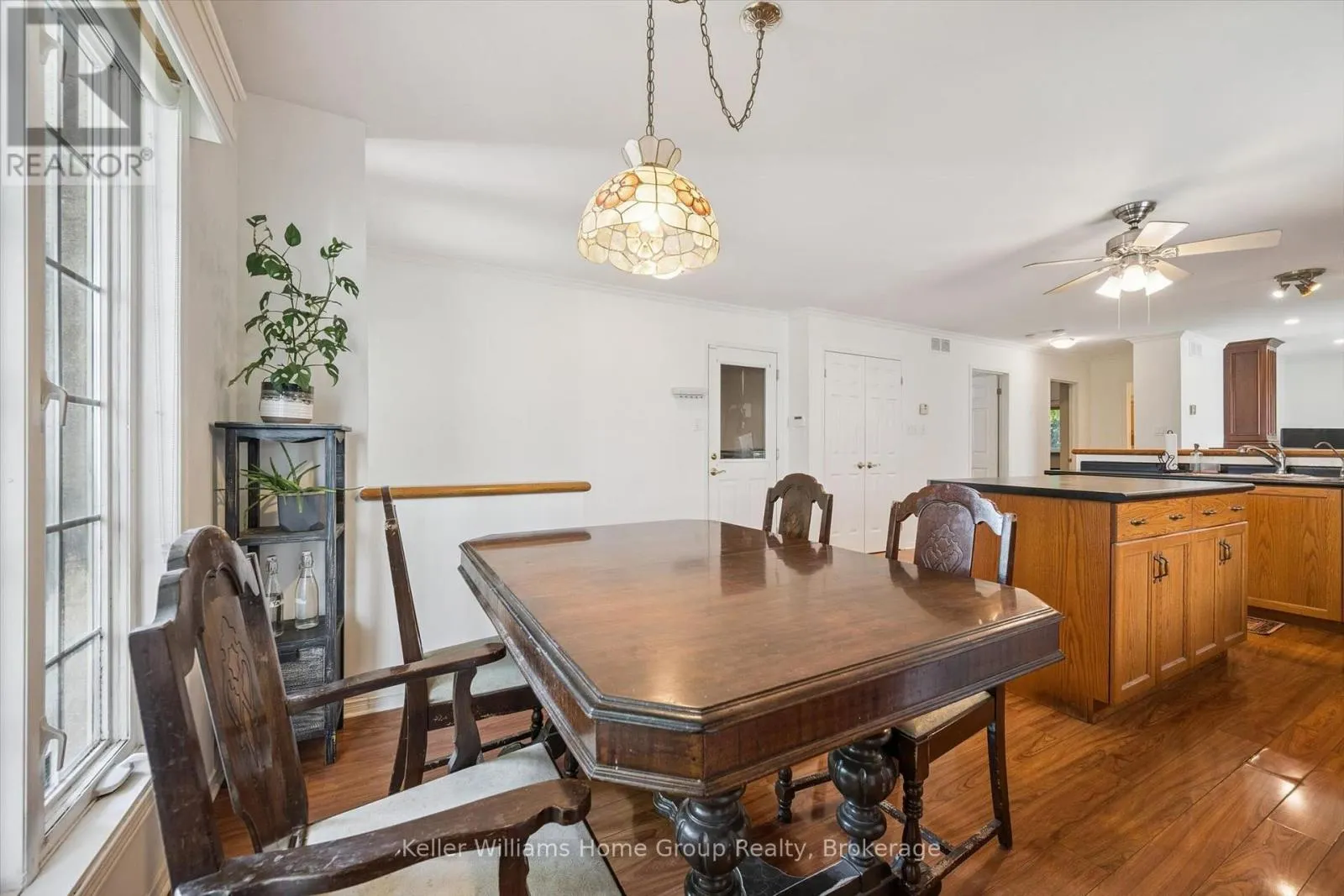 28 PEGLAR CRESCENT
