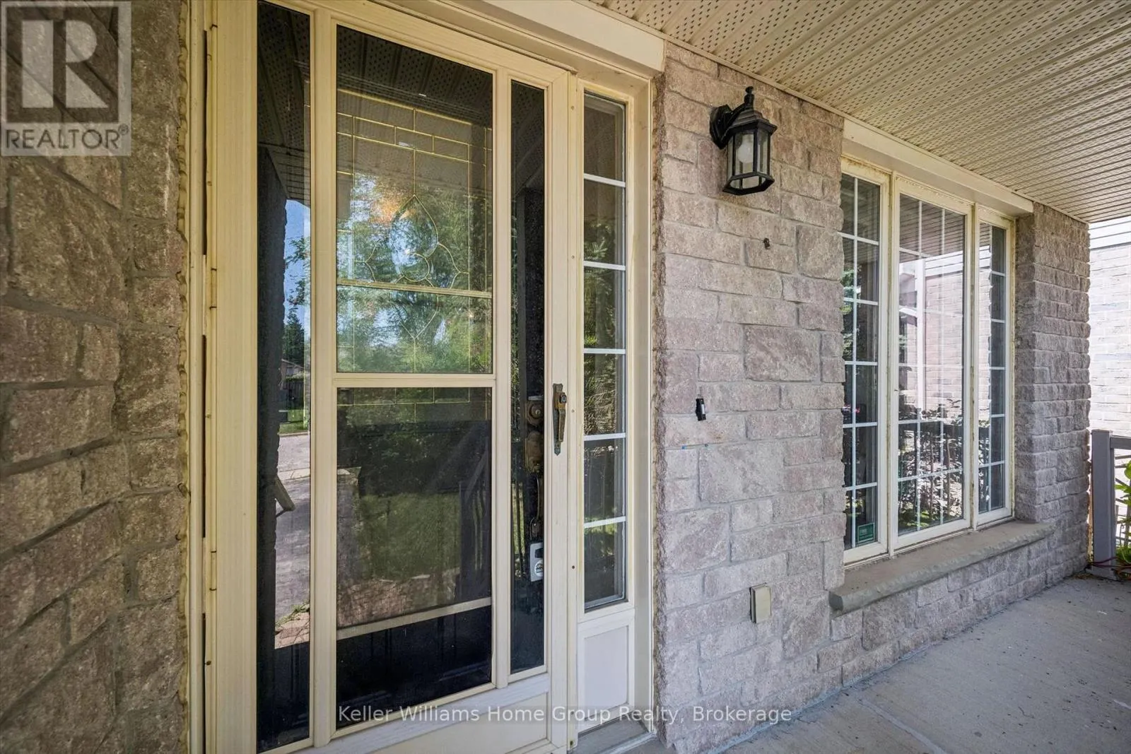 28 PEGLAR CRESCENT