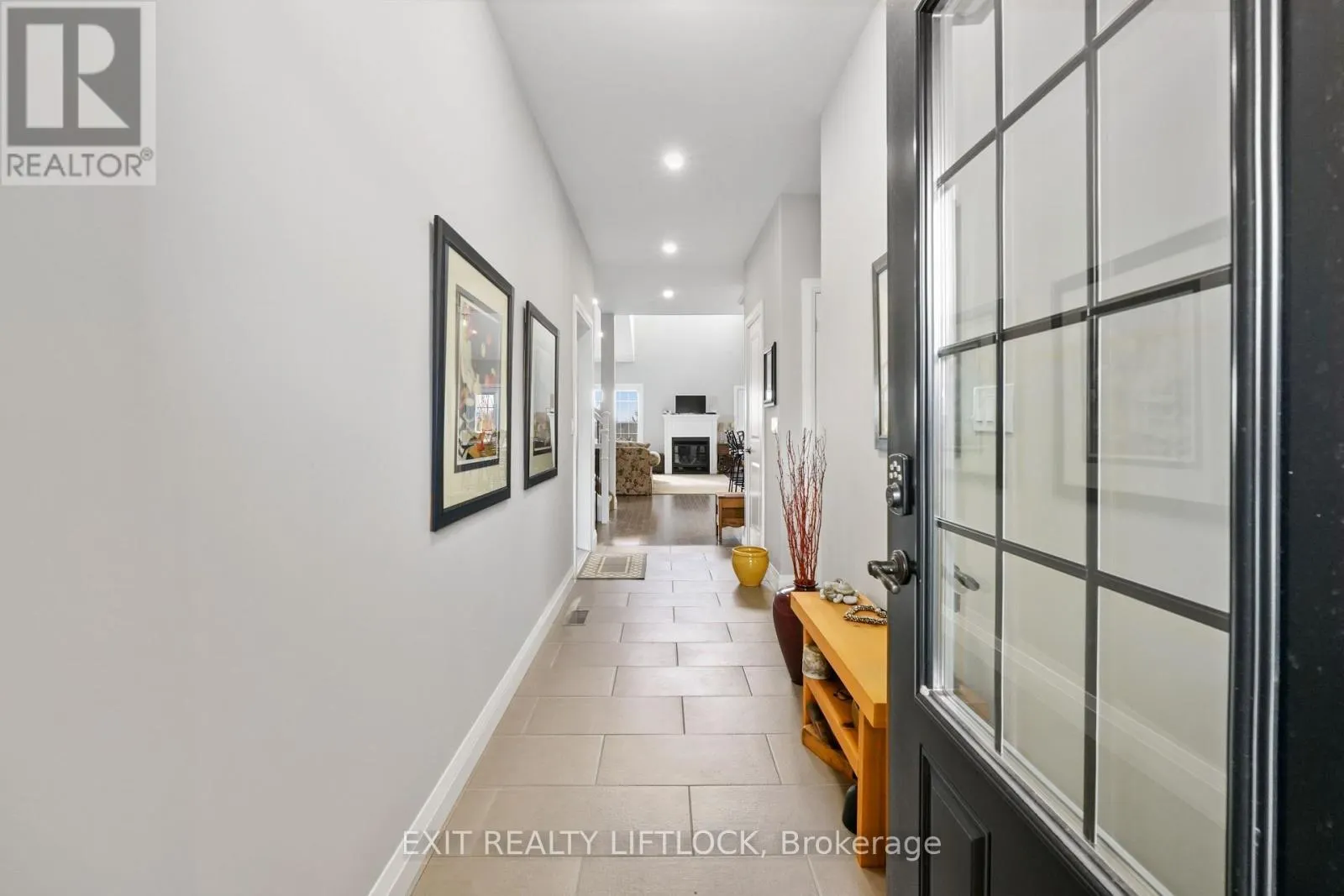 10 - 68 BLOSSOM COURT #10