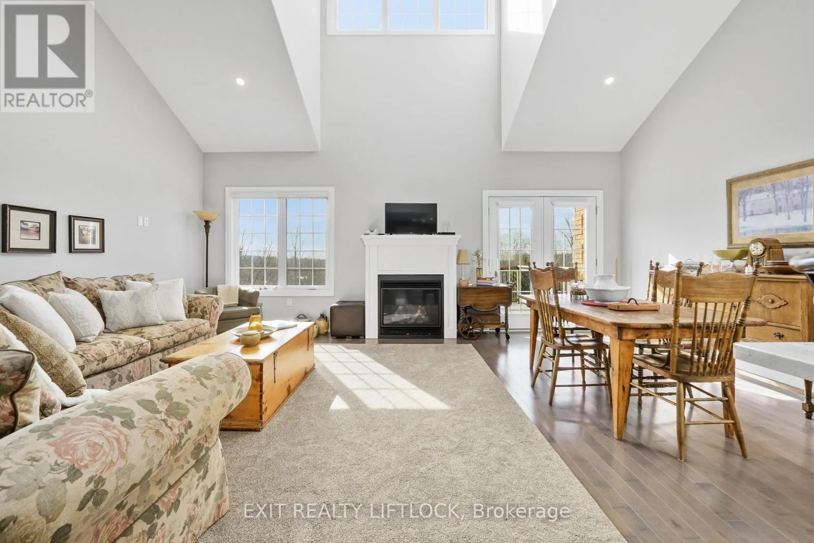 10 - 68 BLOSSOM COURT #10