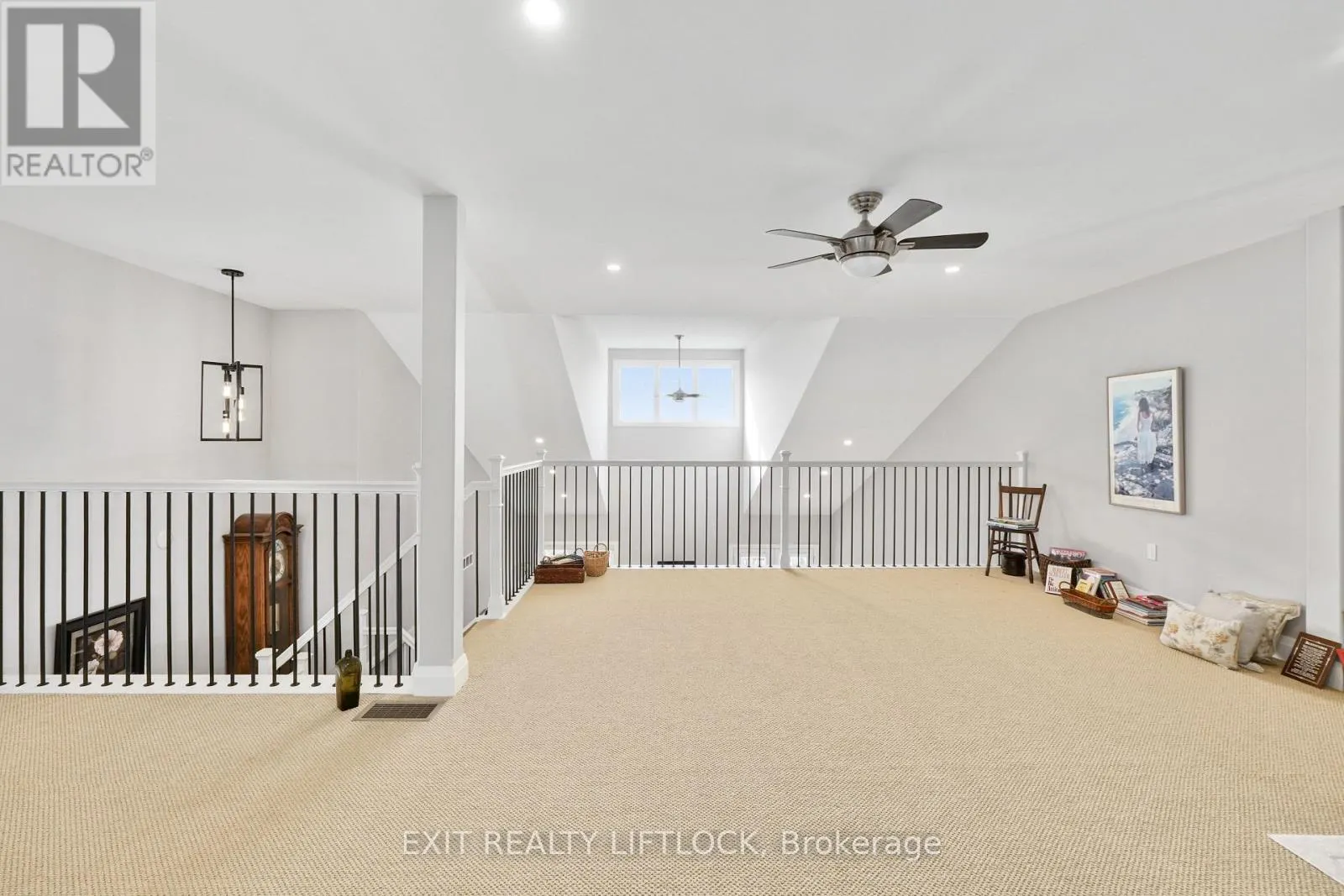 10 - 68 BLOSSOM COURT #10