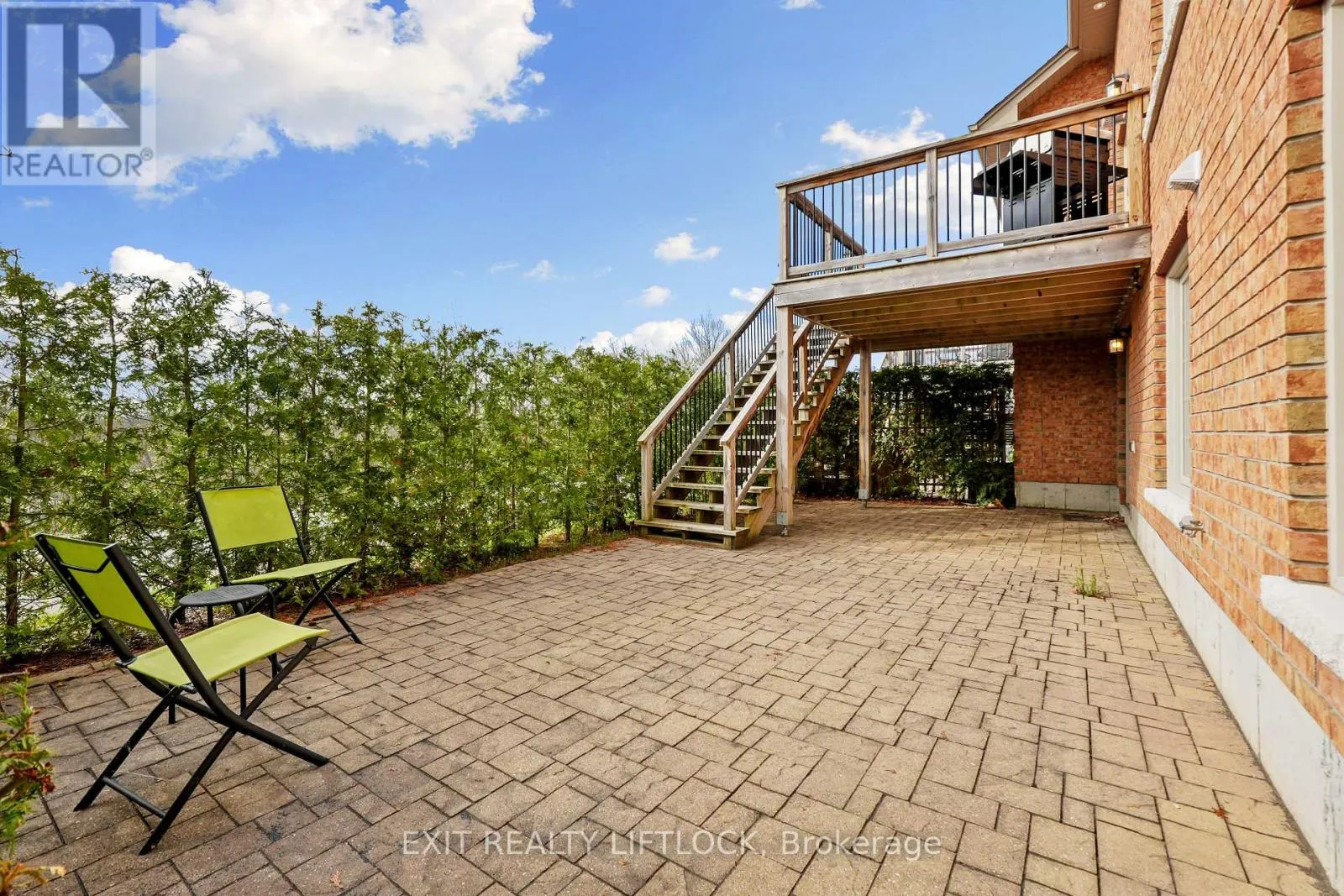 10 - 68 BLOSSOM COURT #10