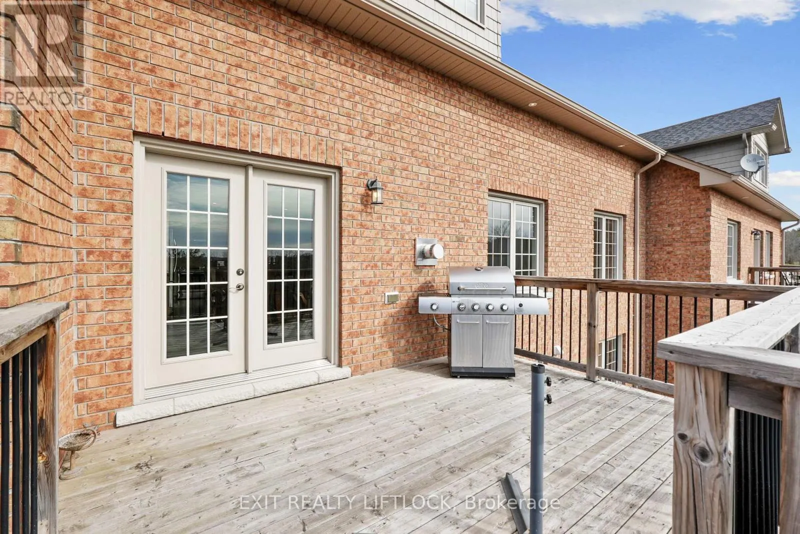 10 - 68 BLOSSOM COURT #10