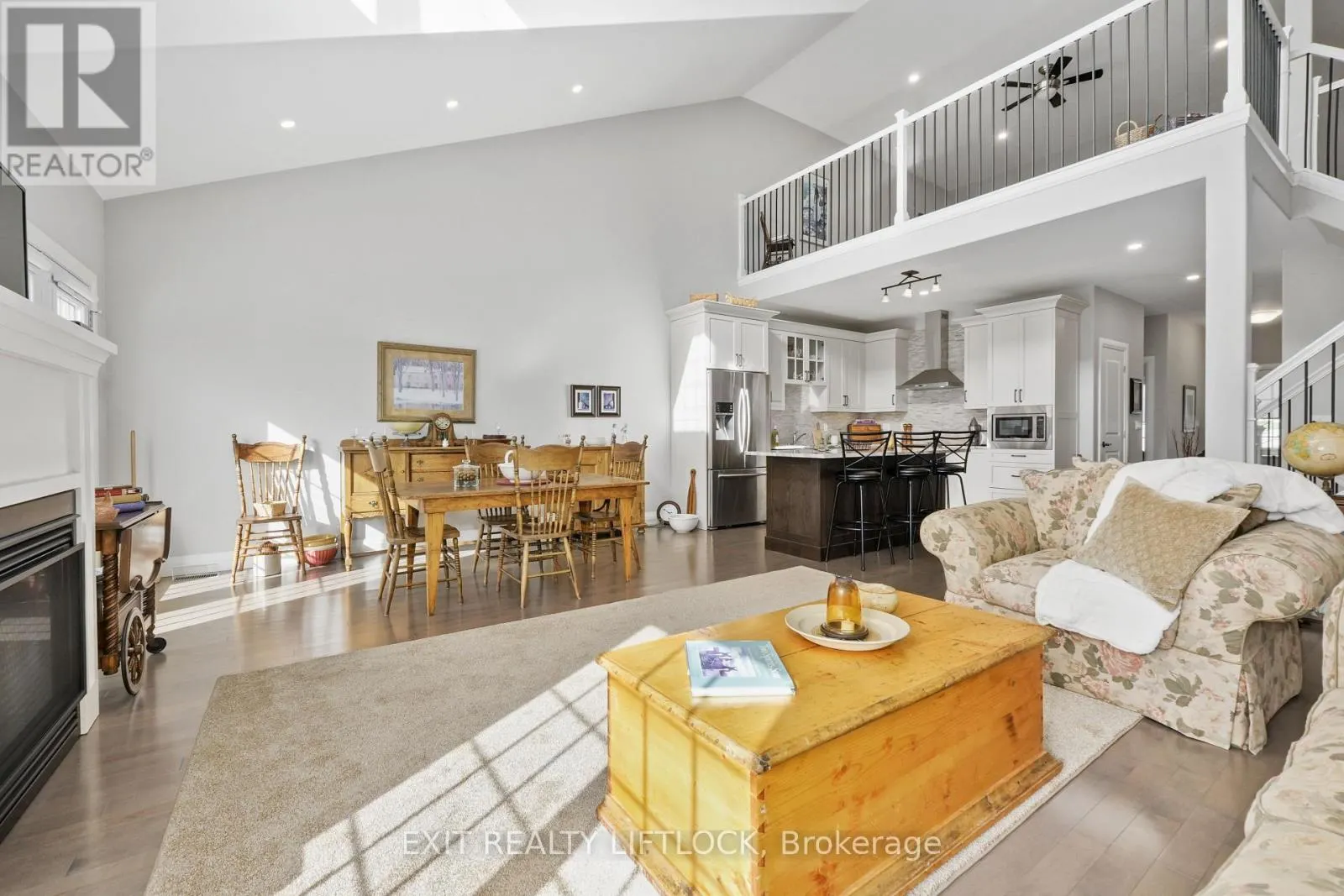 10 - 68 BLOSSOM COURT #10