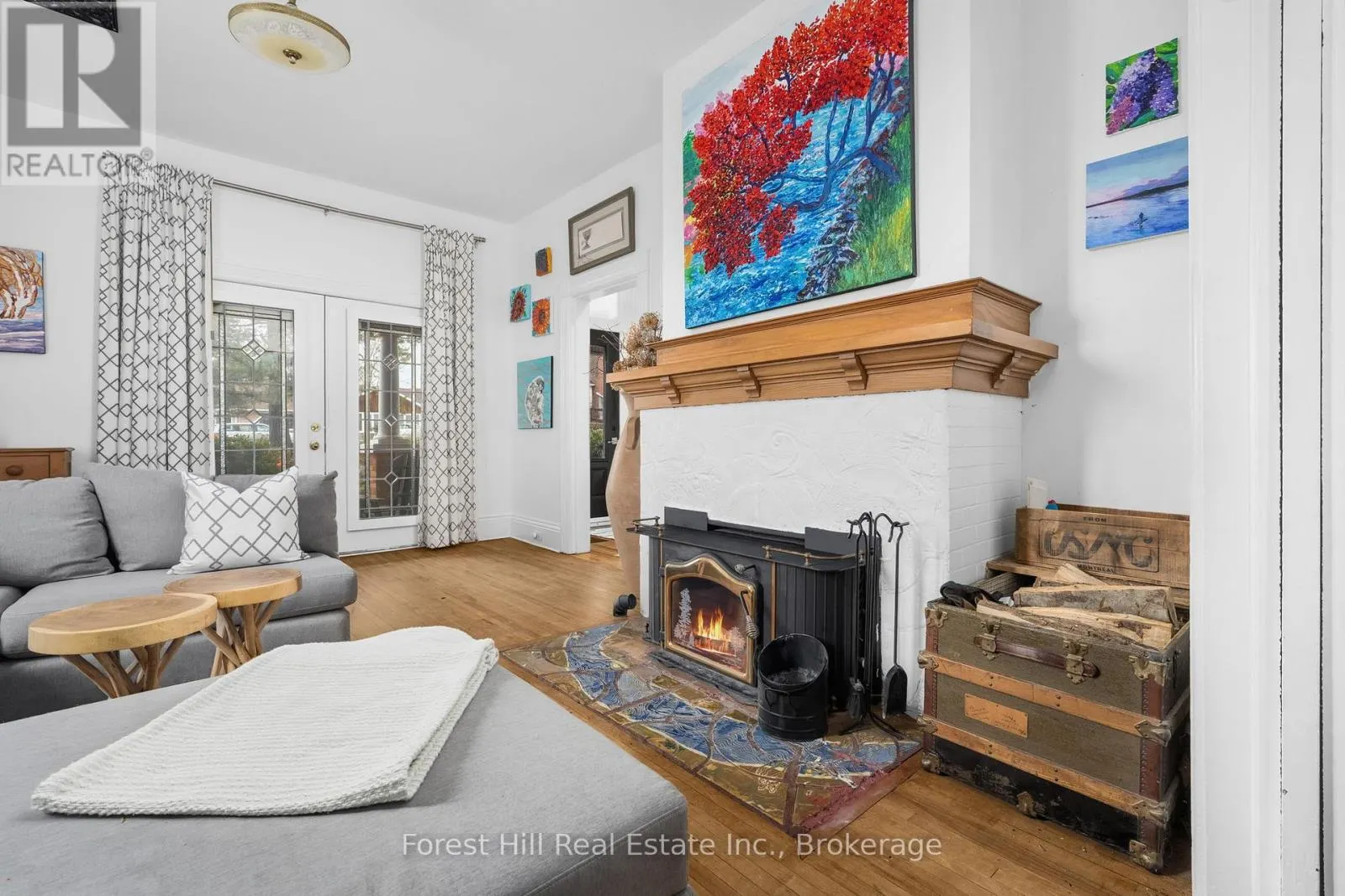 5 LORNE STREET N