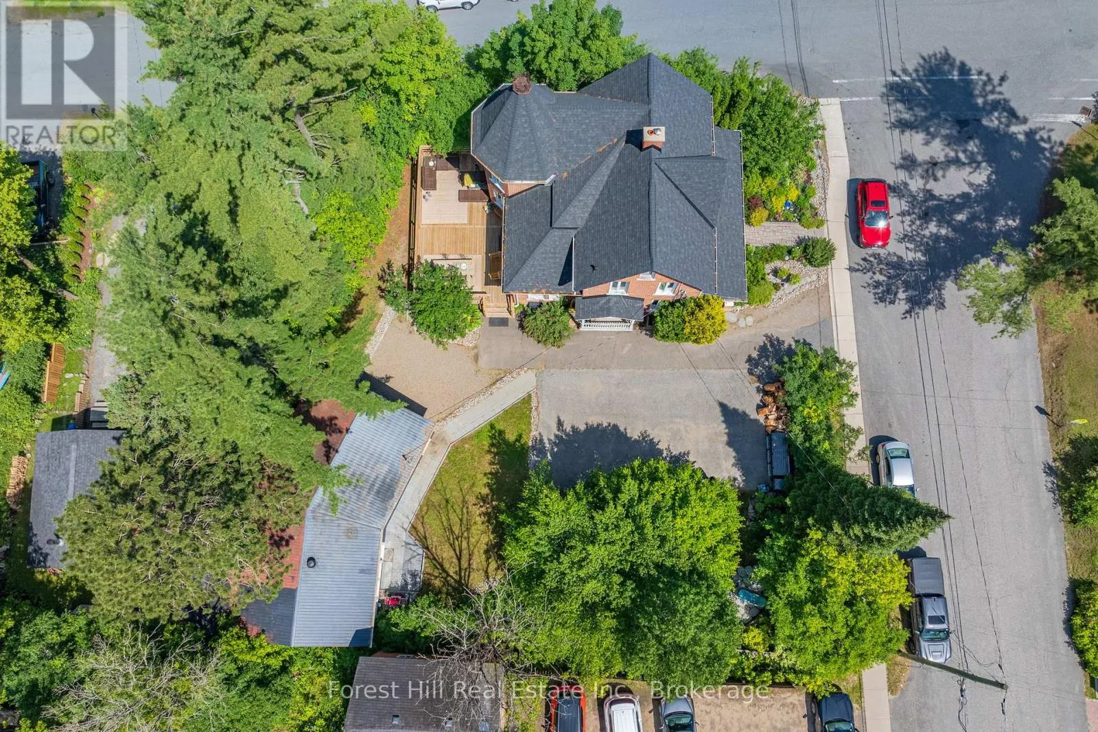 5 LORNE STREET N