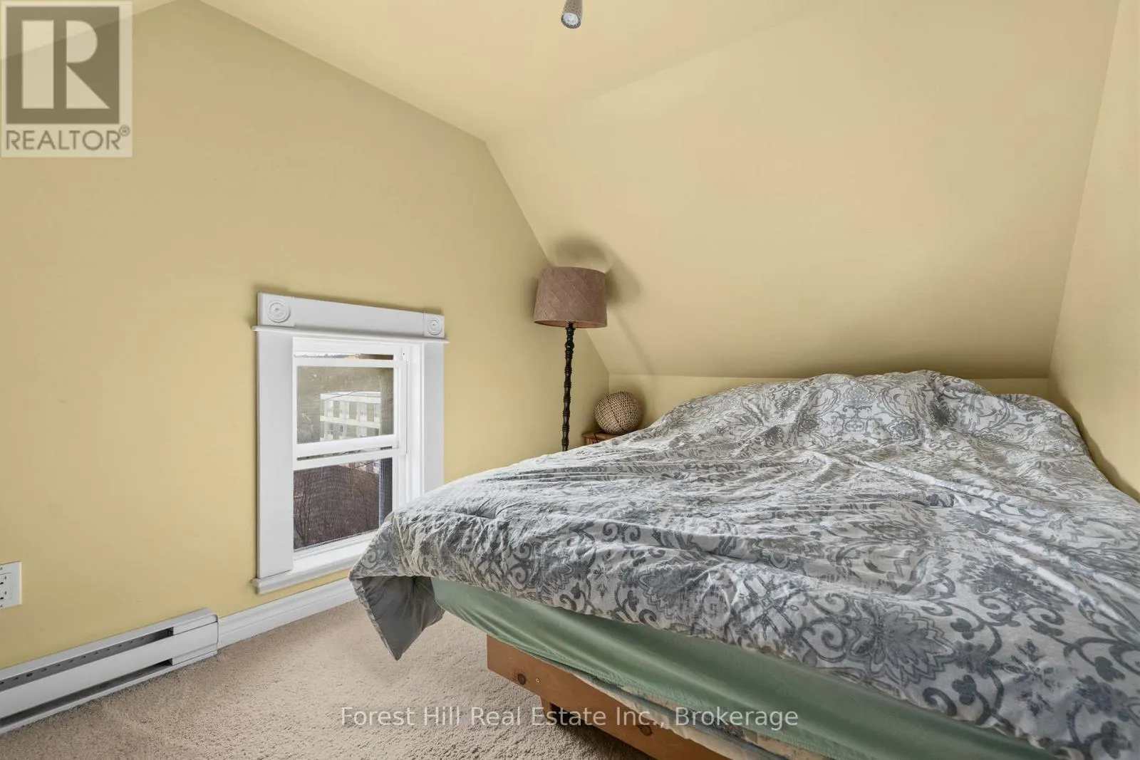 5 LORNE STREET N
