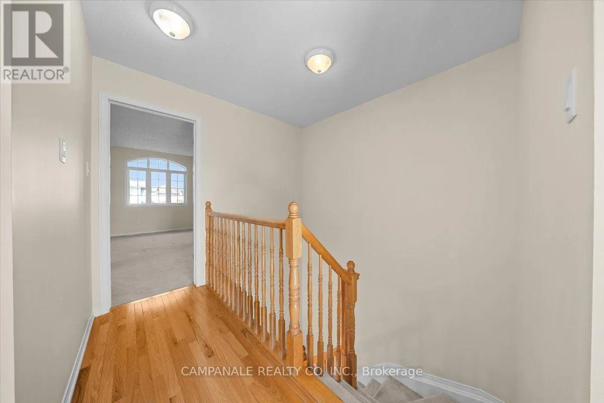 104 WOLFF CRESCENT