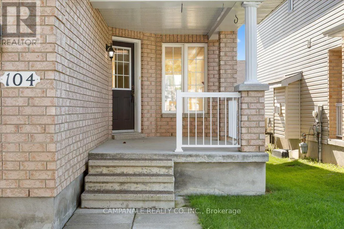 104 WOLFF CRESCENT