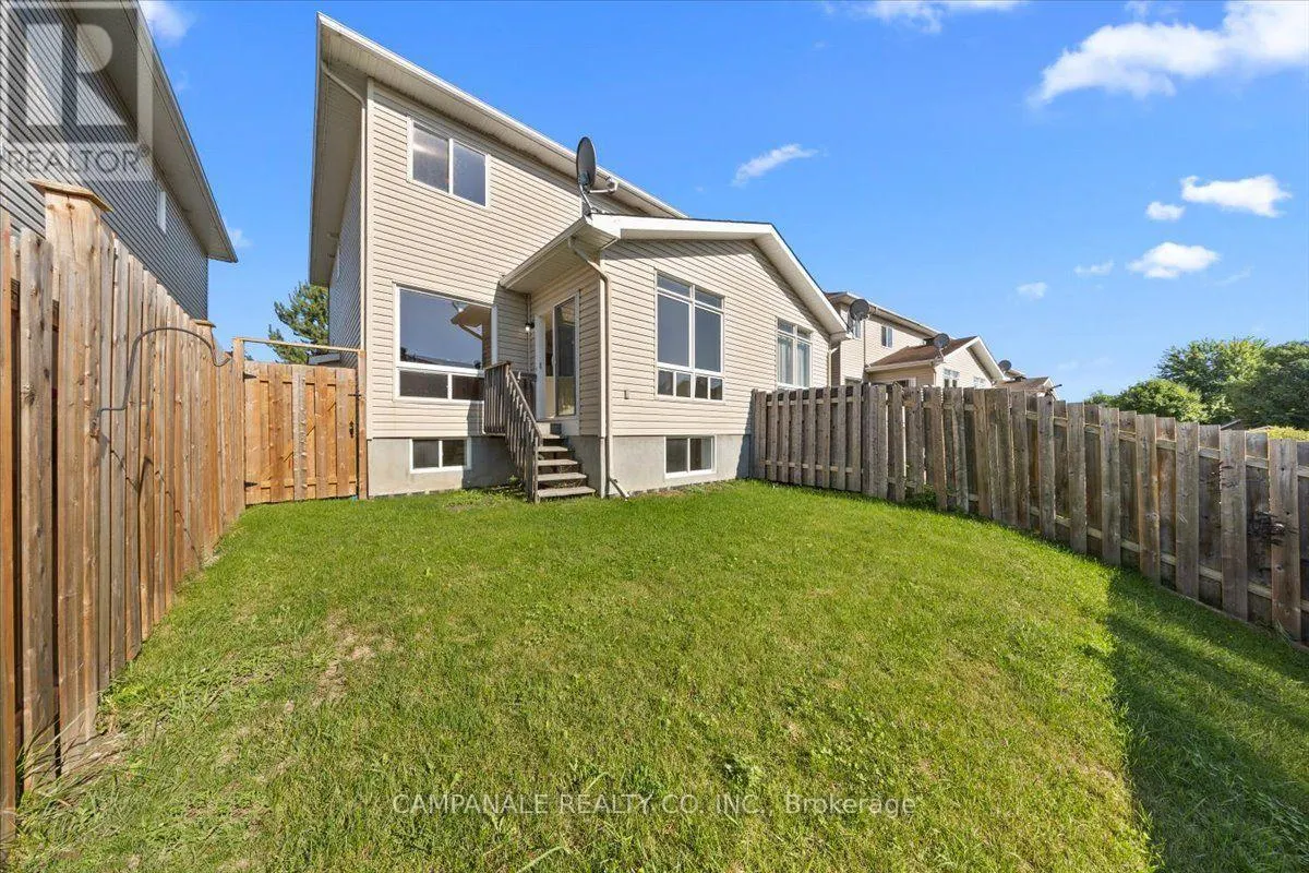 104 WOLFF CRESCENT