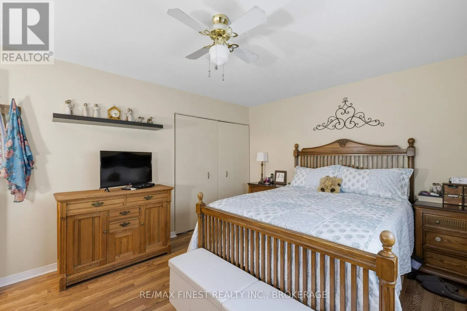780 CEDARWOOD DRIVE