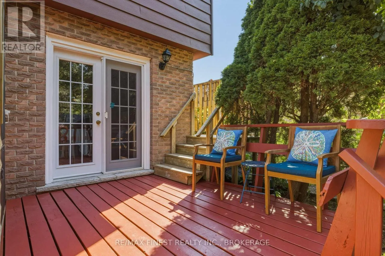 780 CEDARWOOD DRIVE