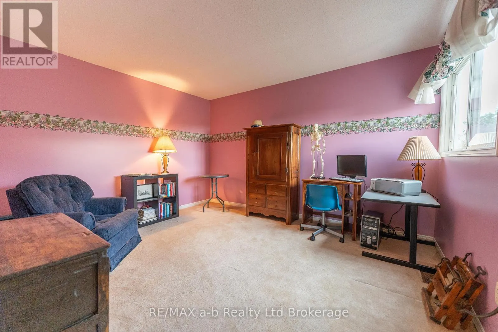 8 - 19 WREN COURT #8