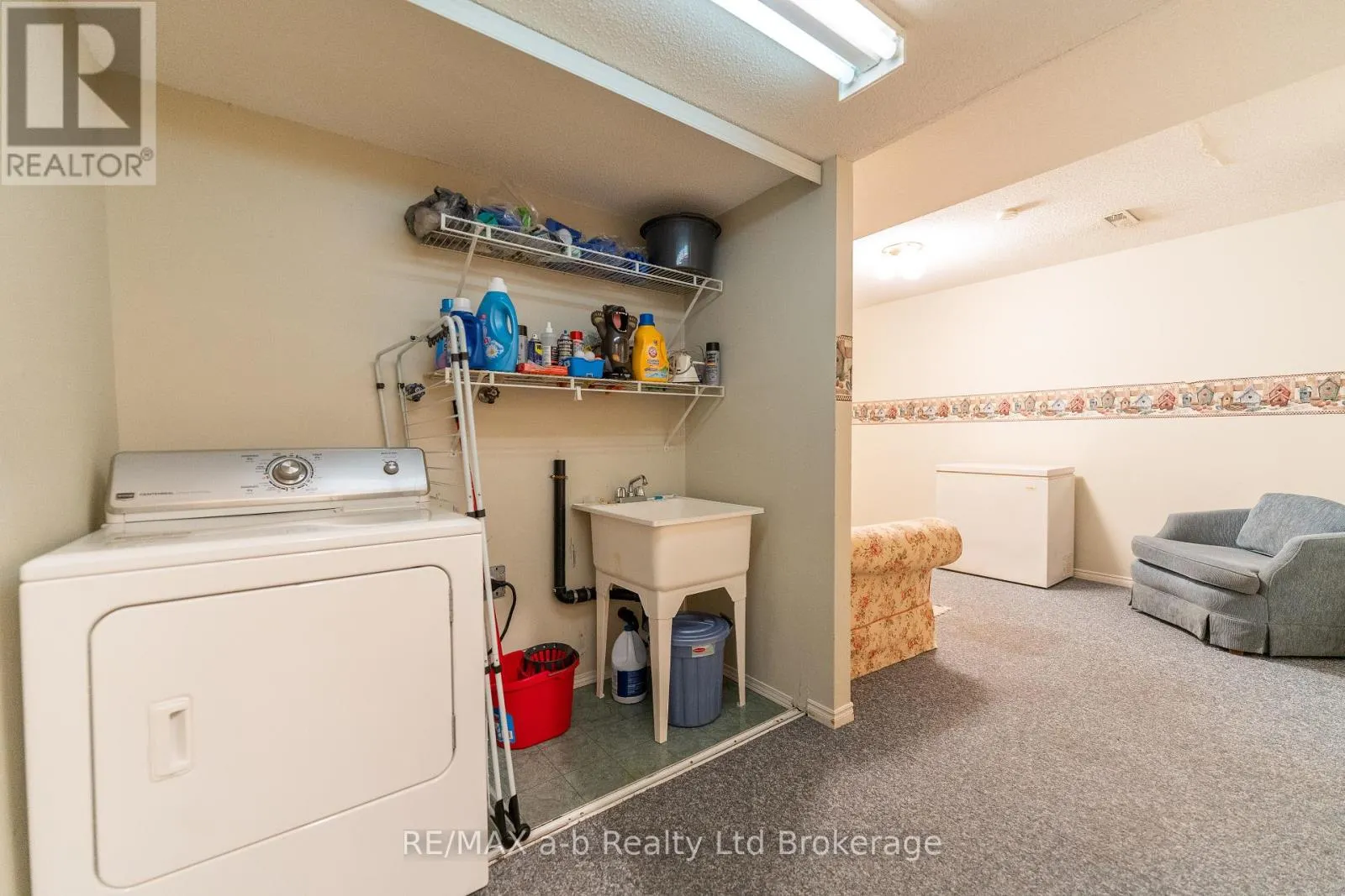 8 - 19 WREN COURT #8