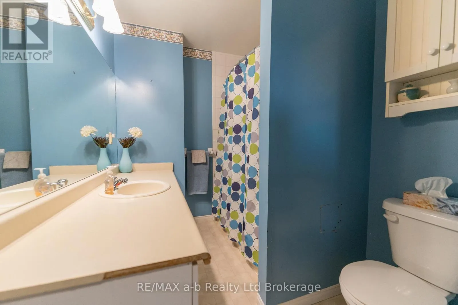 8 - 19 WREN COURT #8