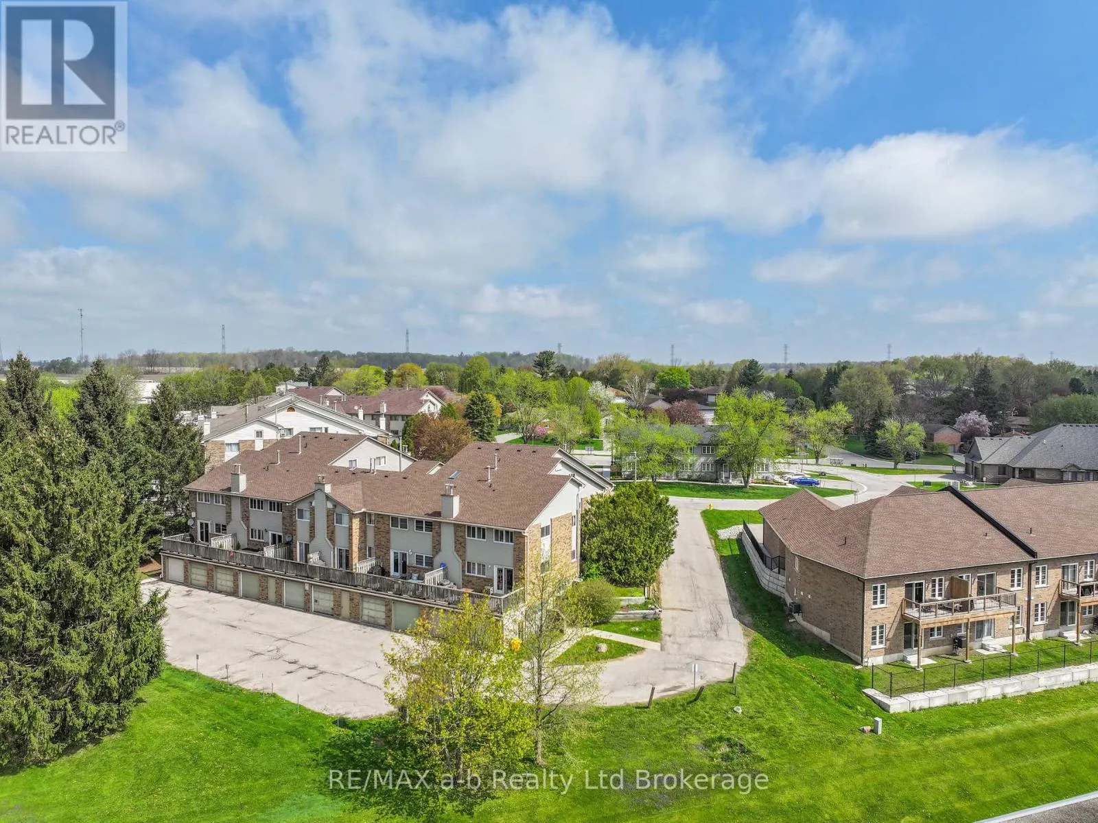 8 - 19 WREN COURT #8