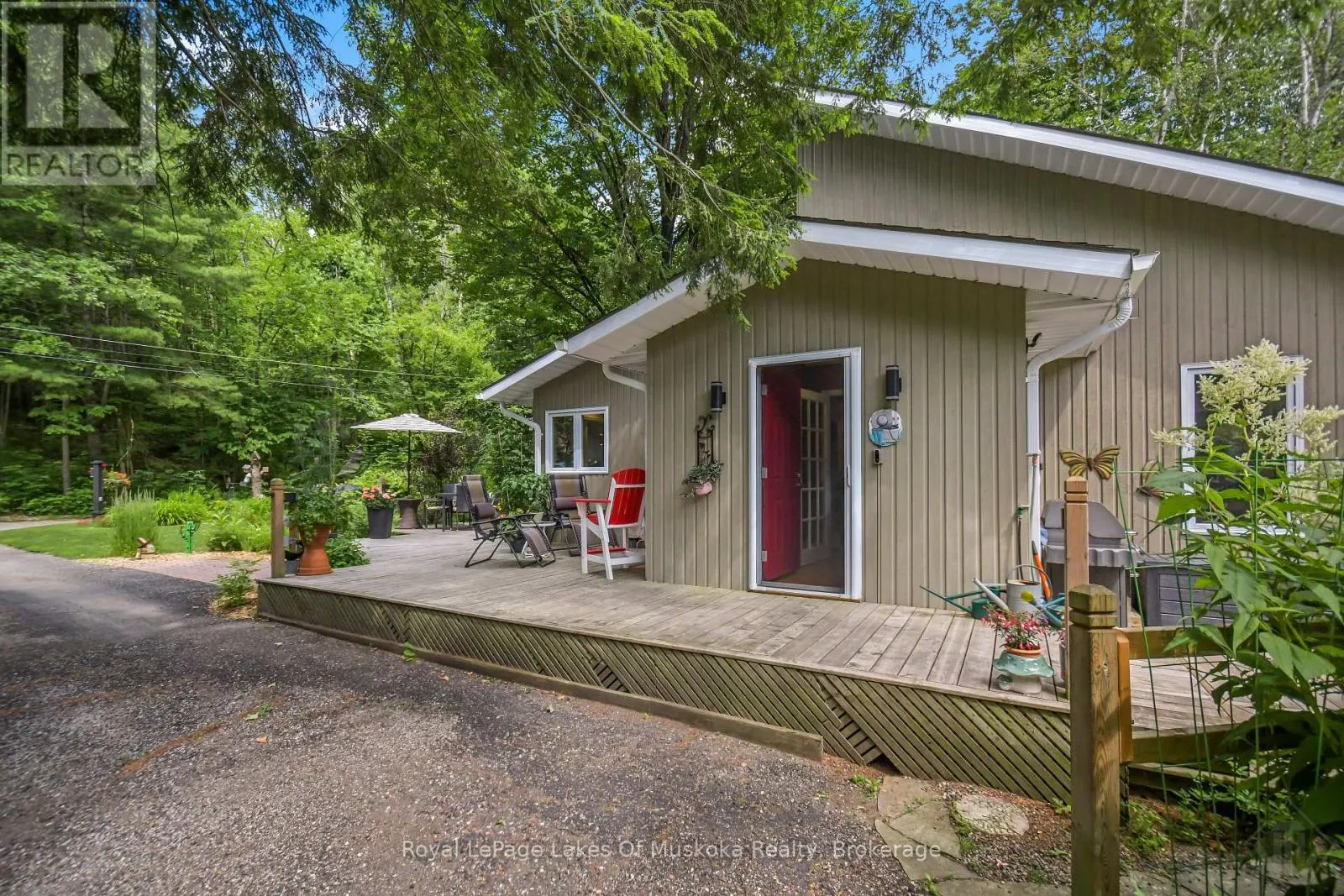 15 SUMMER LANE