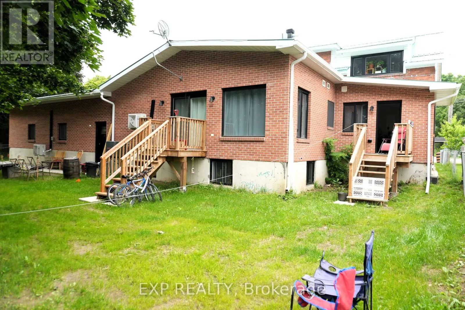 235 JAMES STREET W
