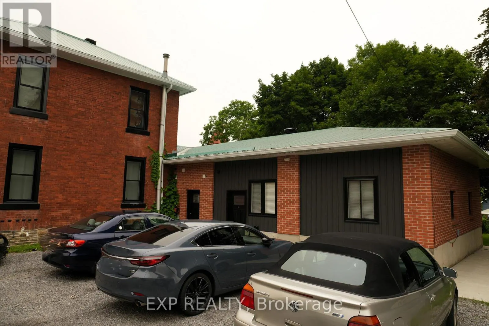 235 JAMES STREET W