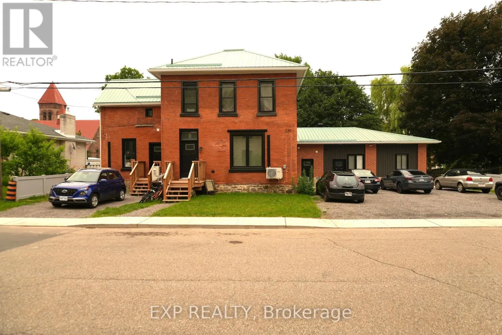 235 JAMES STREET W