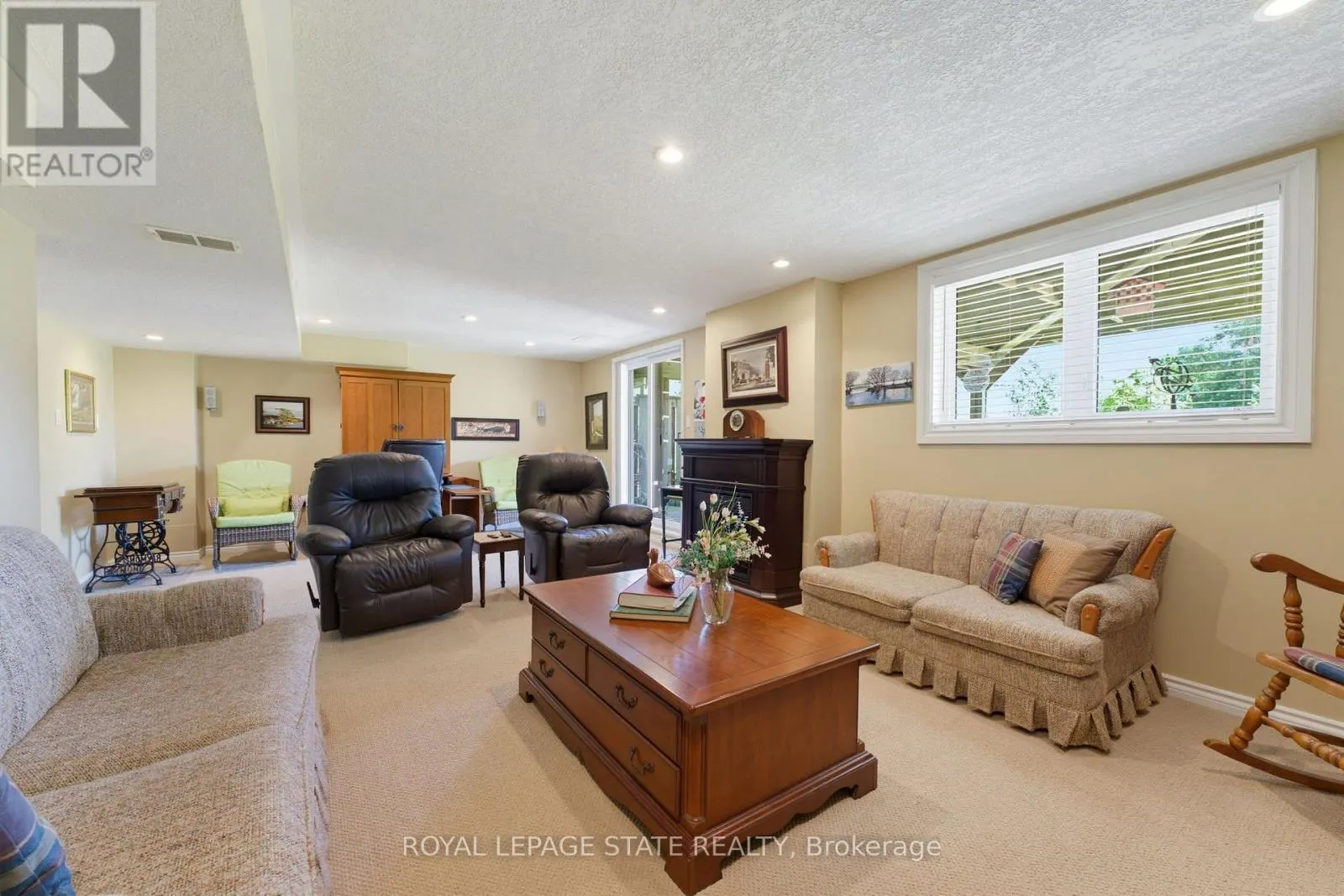 17 - 310 SOUTHBROOK DRIVE