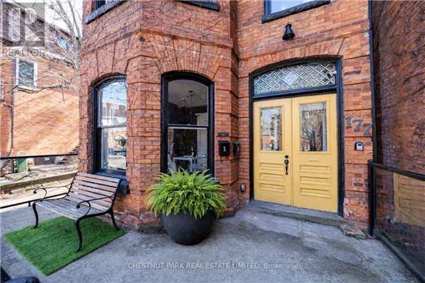 177 CHARLTON AVENUE W