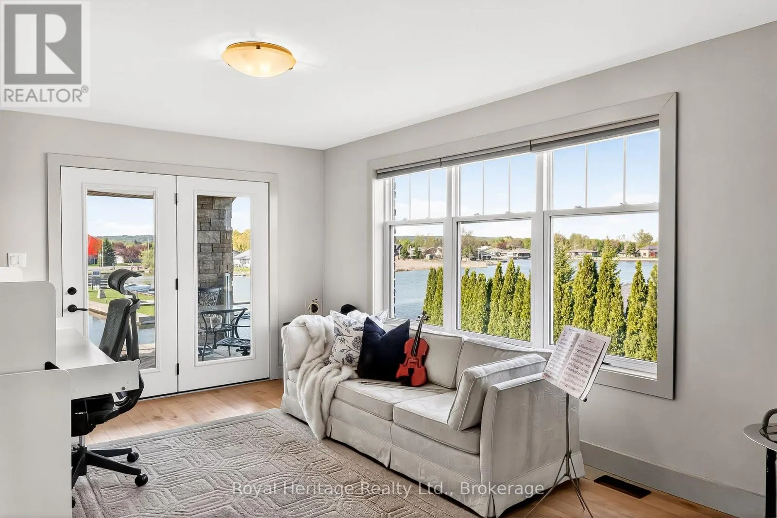 32 EDGEWATER DRIVE