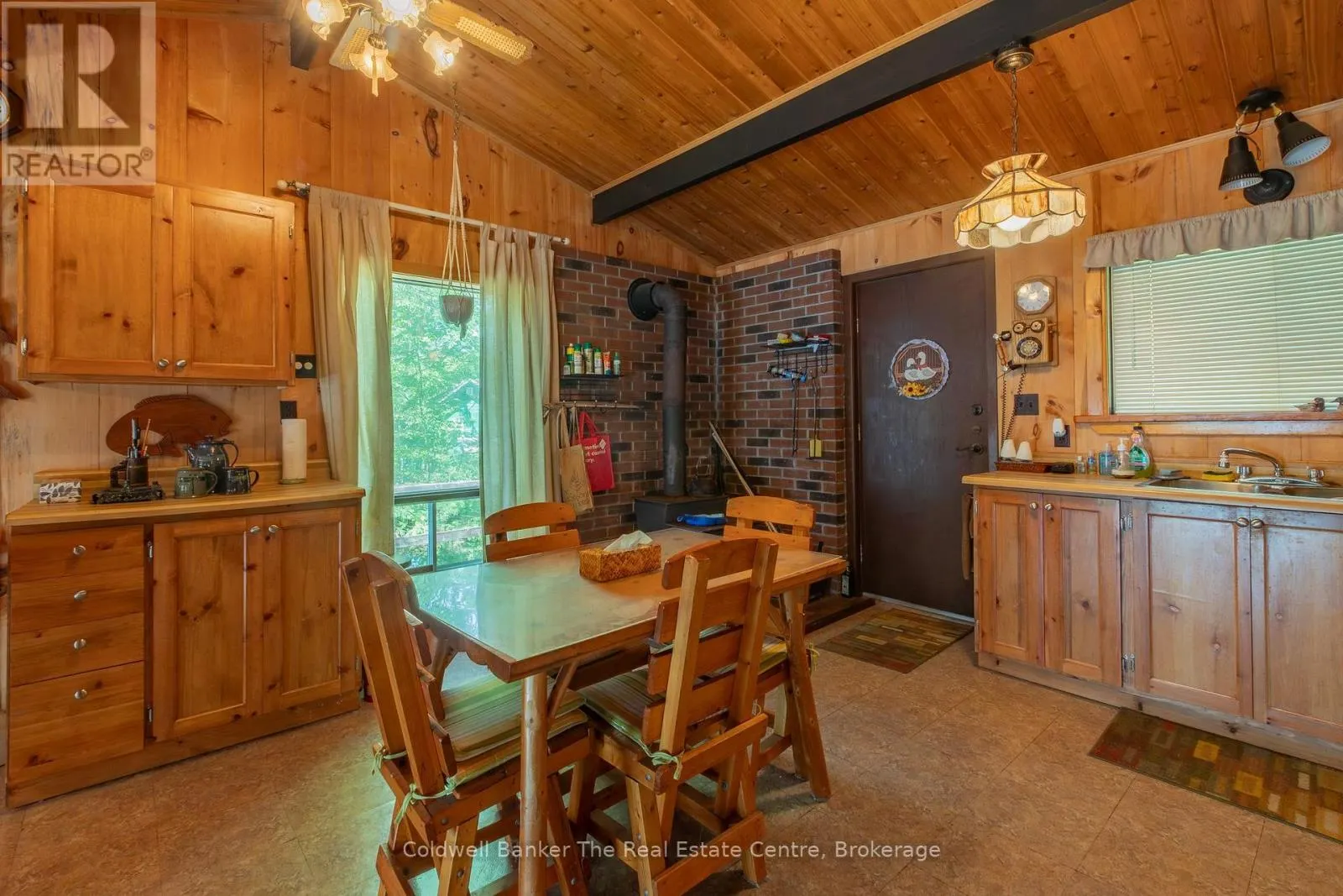 1077 MISTY LANE