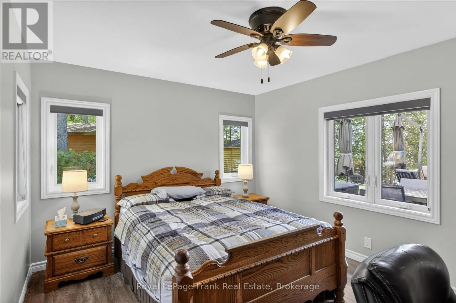 944 BIRCHCLIFF DRIVE