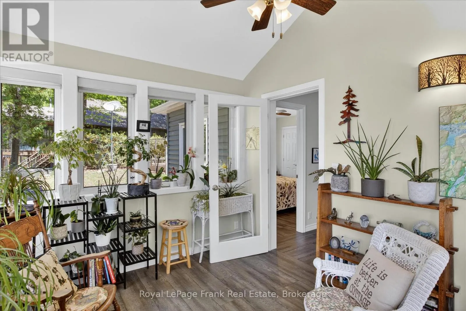 944 BIRCHCLIFF DRIVE