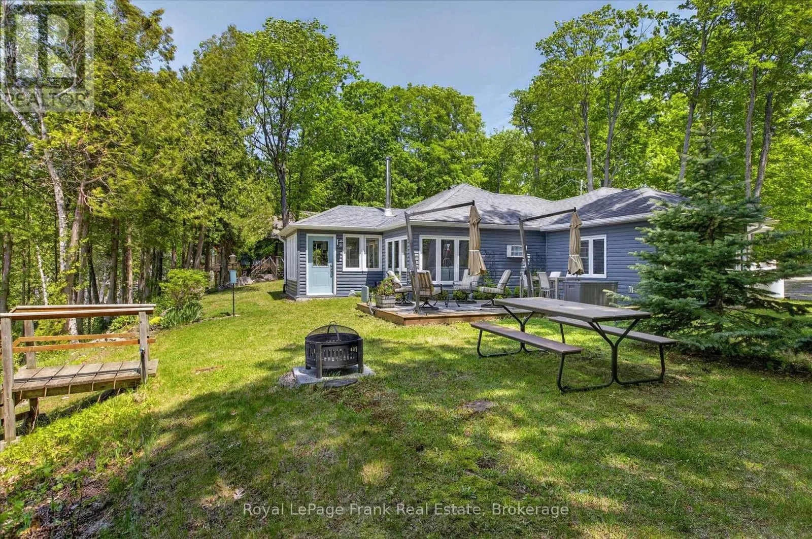 944 BIRCHCLIFF DRIVE