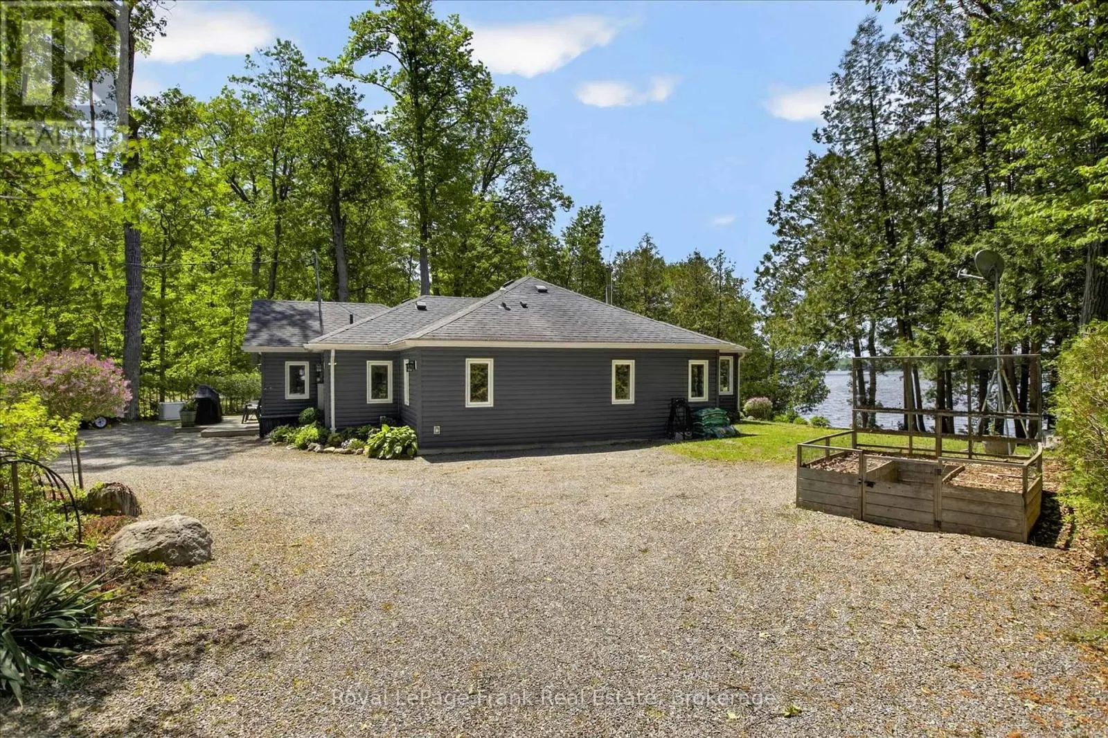 944 BIRCHCLIFF DRIVE
