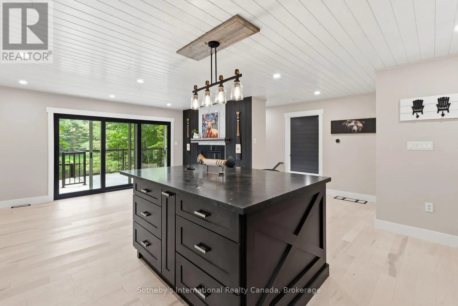 1023 STRACHAN POINT ROAD