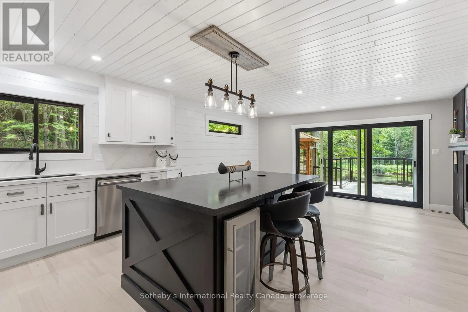 1023 STRACHAN POINT ROAD
